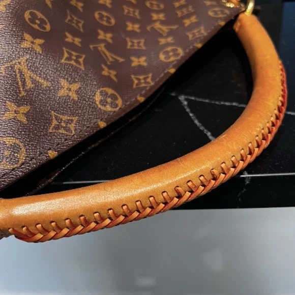 Monogram Artsy MM - Picture 8 of 9